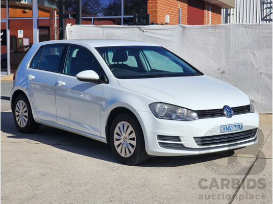 04/2014 Volkswagen Golf 90 TSI AU MY14 5d Hatchback White 1.4L