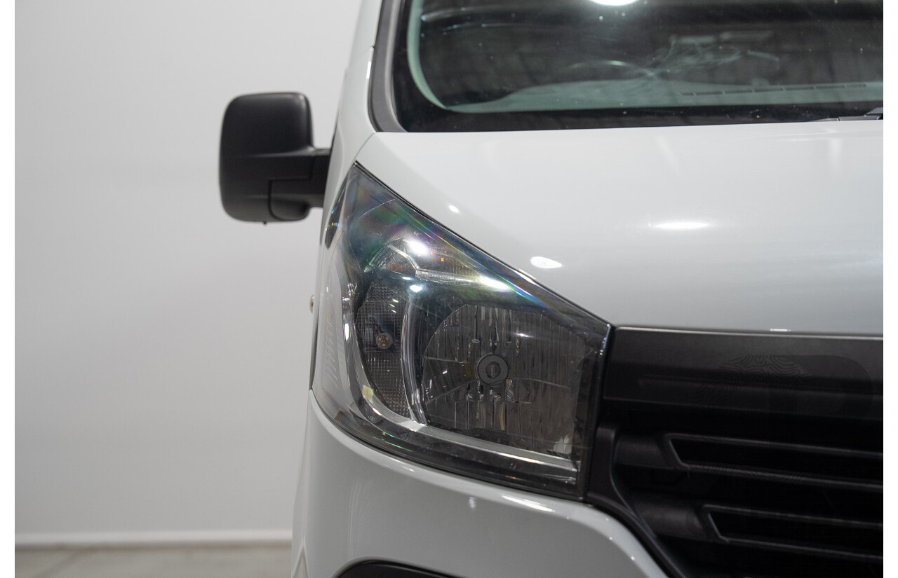05/2019 Renault Trafic LWB Low X82 MY17 Update 4d Van White 1.6L