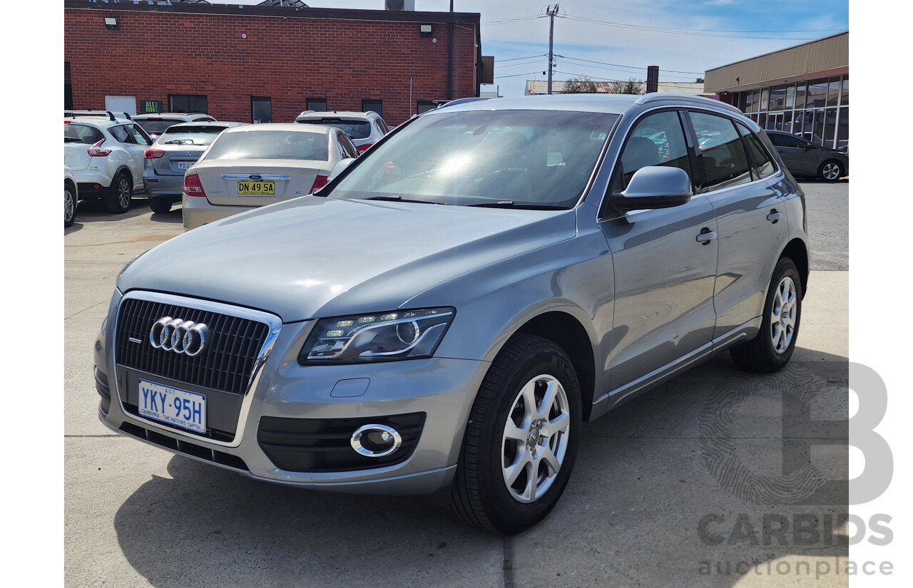 01/2010 Audi Q5 2.0 TFSI Quattro 8R MY10 4d Wagon Silver 2.0L