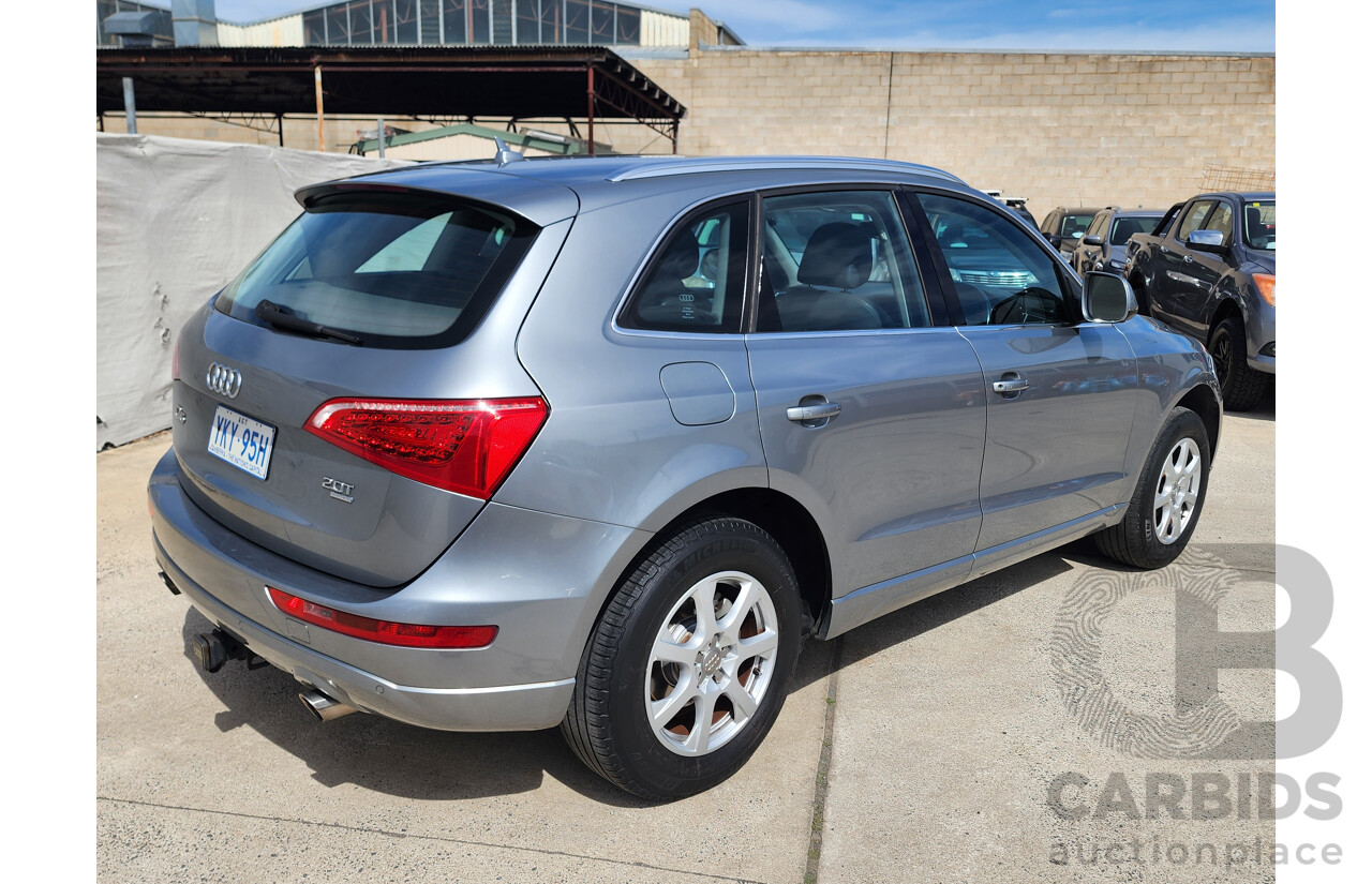 01/2010 Audi Q5 2.0 TFSI Quattro 8R MY10 4d Wagon Silver 2.0L