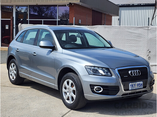 01/2010 Audi Q5 2.0 TFSI Quattro 8R MY10 4d Wagon Silver 2.0L