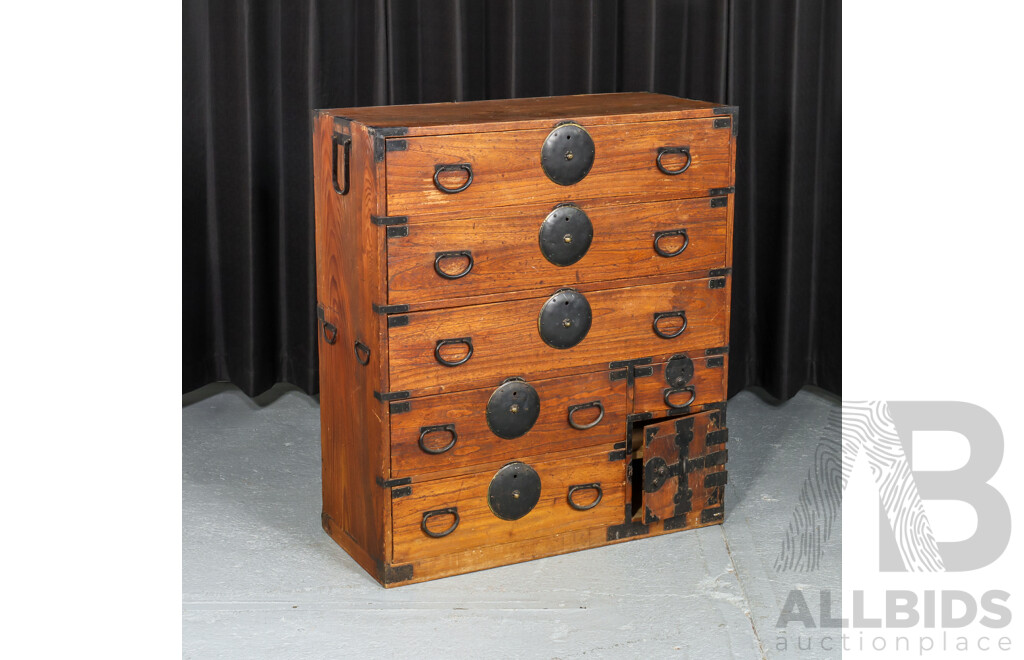 Antique Japanese Isho Tansu Chest