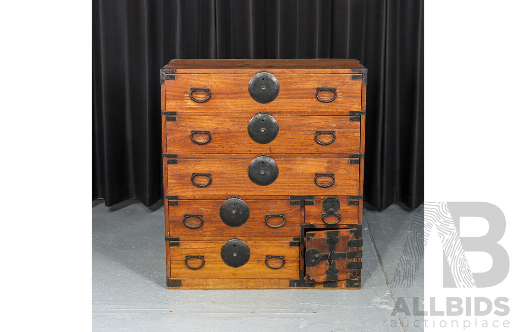 Antique Japanese Isho Tansu Chest