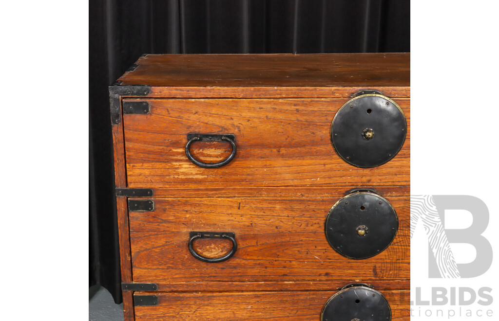 Antique Japanese Isho Tansu Chest