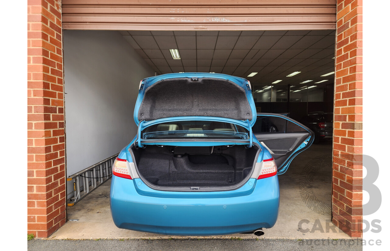06/2010 Toyota Camry Hybrid AHV40R 4d Sedan Blue 2.4L