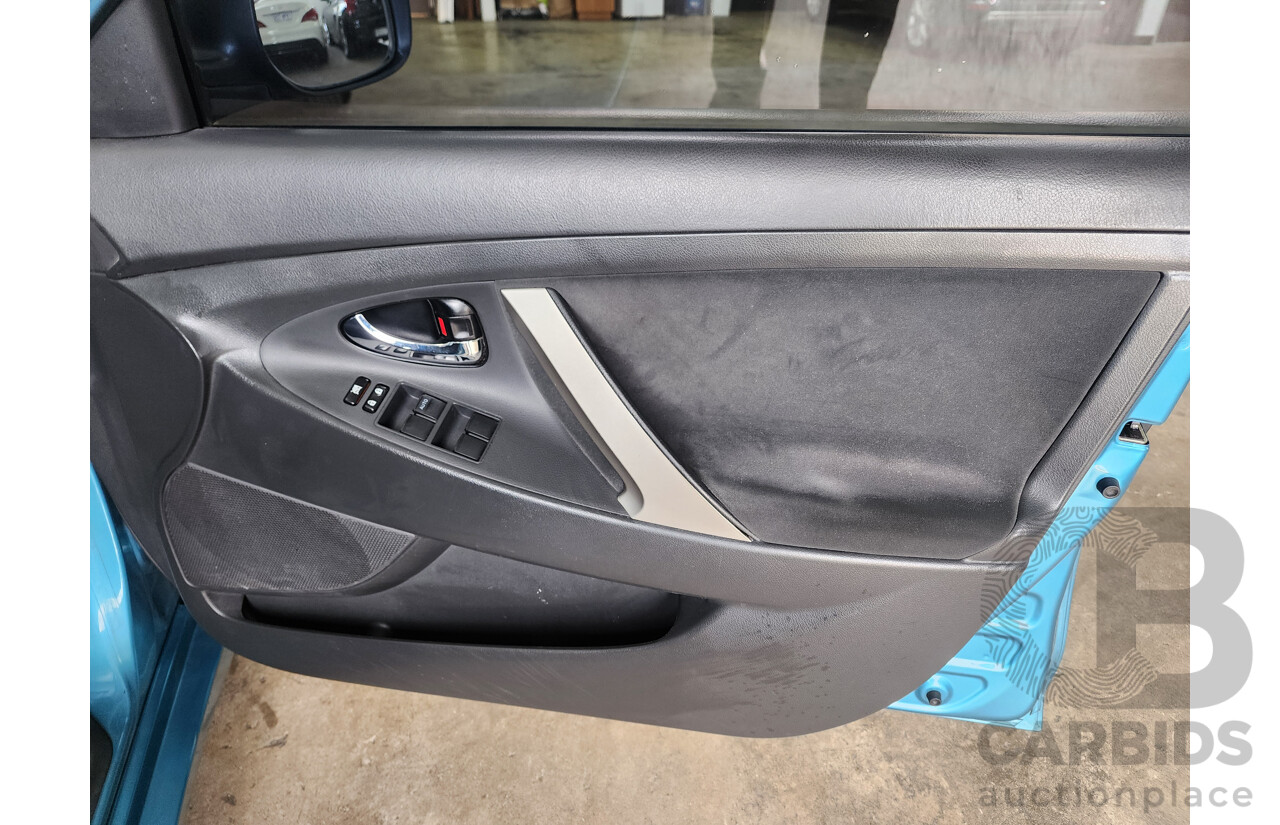 06/2010 Toyota Camry Hybrid AHV40R 4d Sedan Blue 2.4L