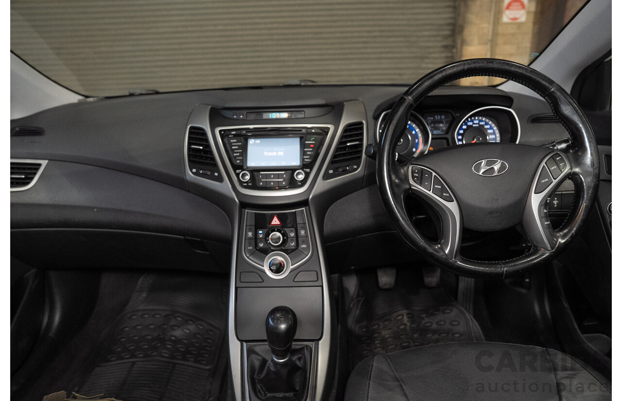 07/2015 Hyundai Elantra (MD3) SE 4d Sedan White 1.8L