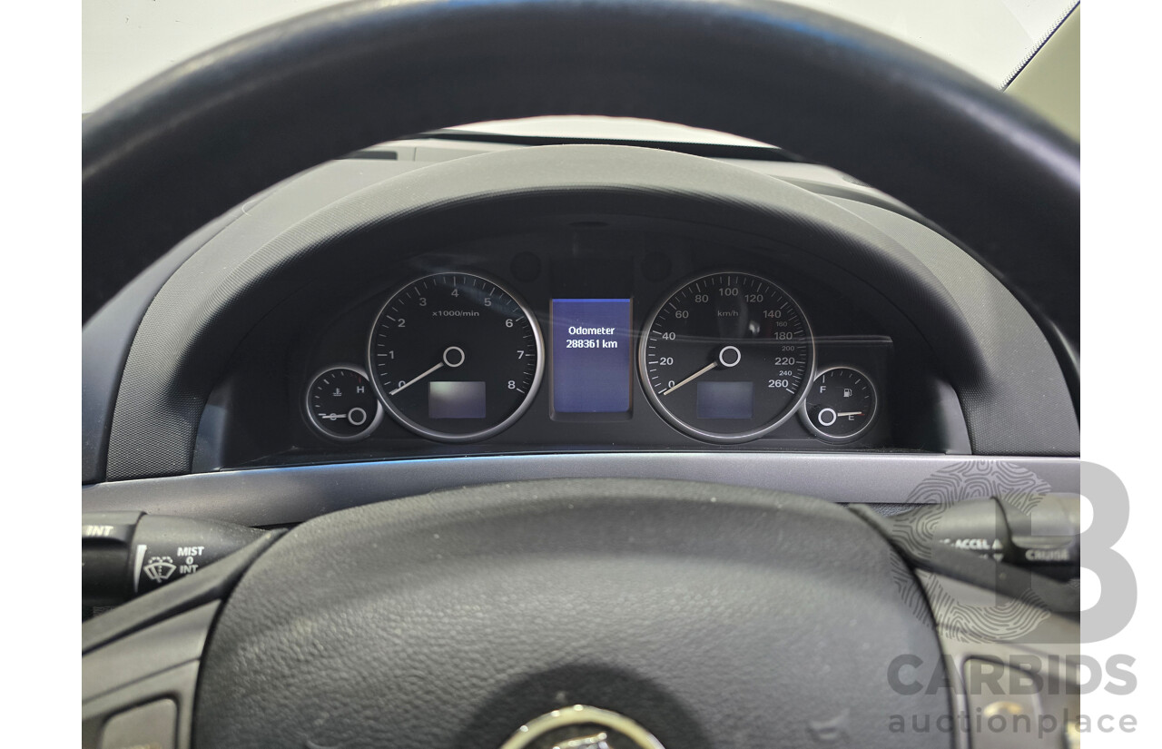 06/2011 Holden Berlina VE II 4d Sedan Karma Blue V6 3.0L