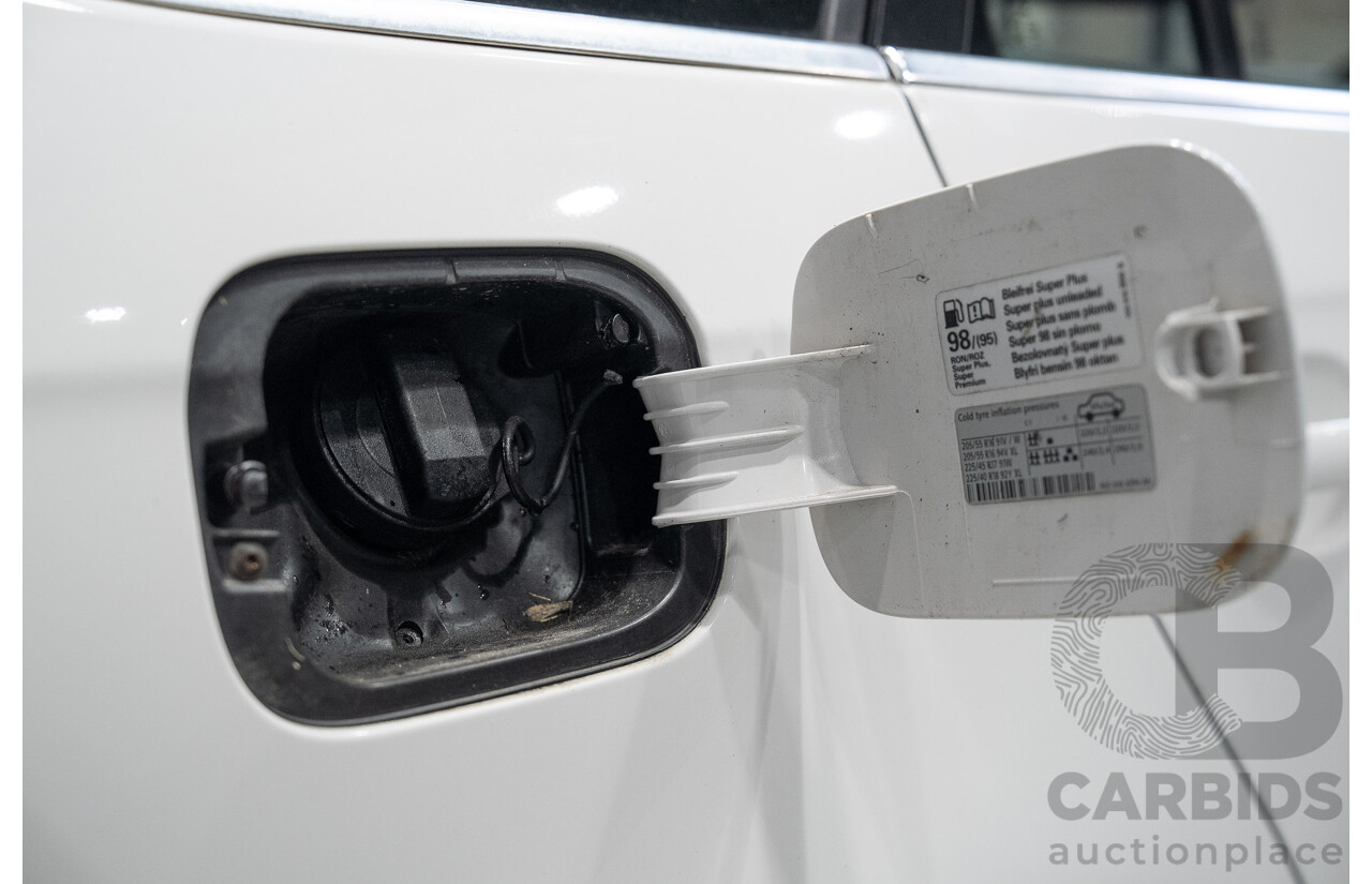 06/2011 Volkswagen Golf 118 TSI Comfortline 1K MY11 4d Wagon White Twincharged 1.4L