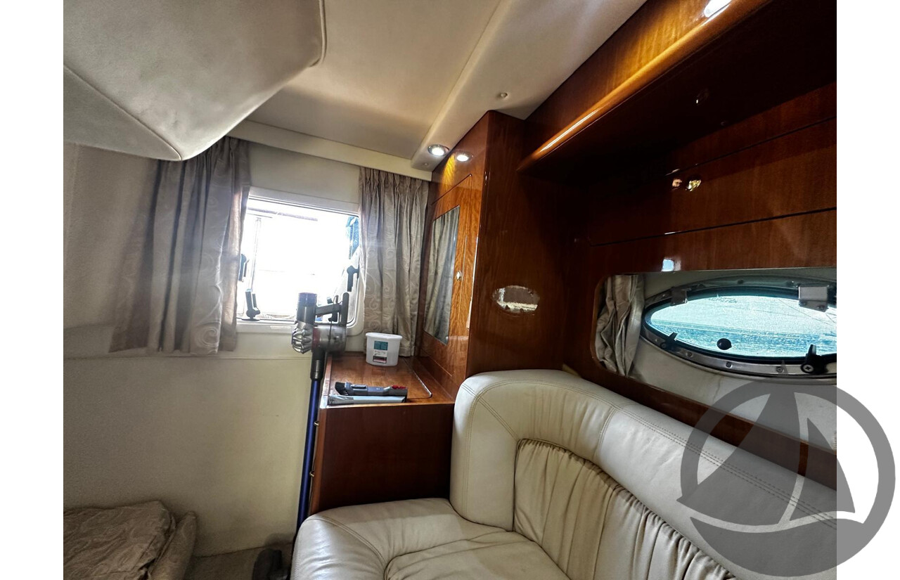 NO RESERVE | 2002 Mustang 3800 Sports Cruiser, Twin 350 Mercruiser MPi