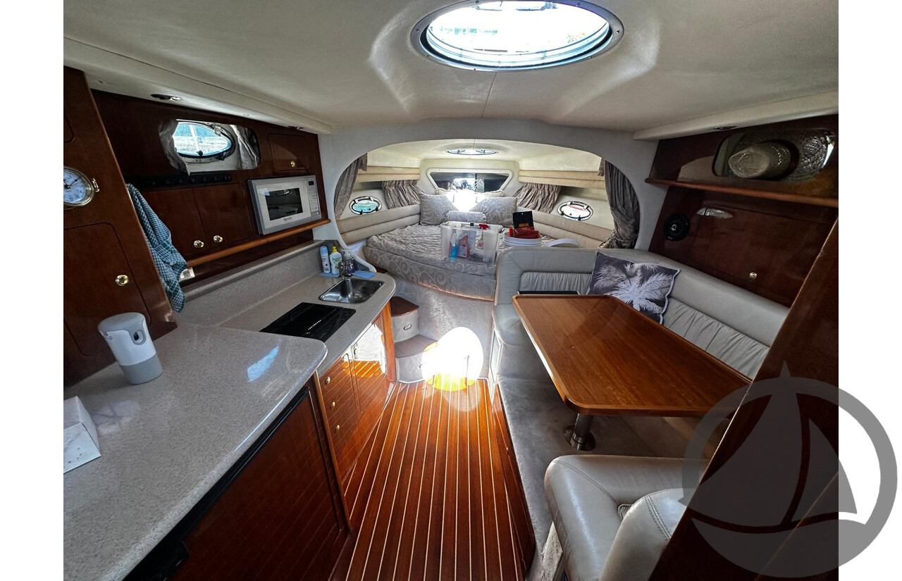 NO RESERVE | 2002 Mustang 3800 Sports Cruiser, Twin 350 Mercruiser MPi