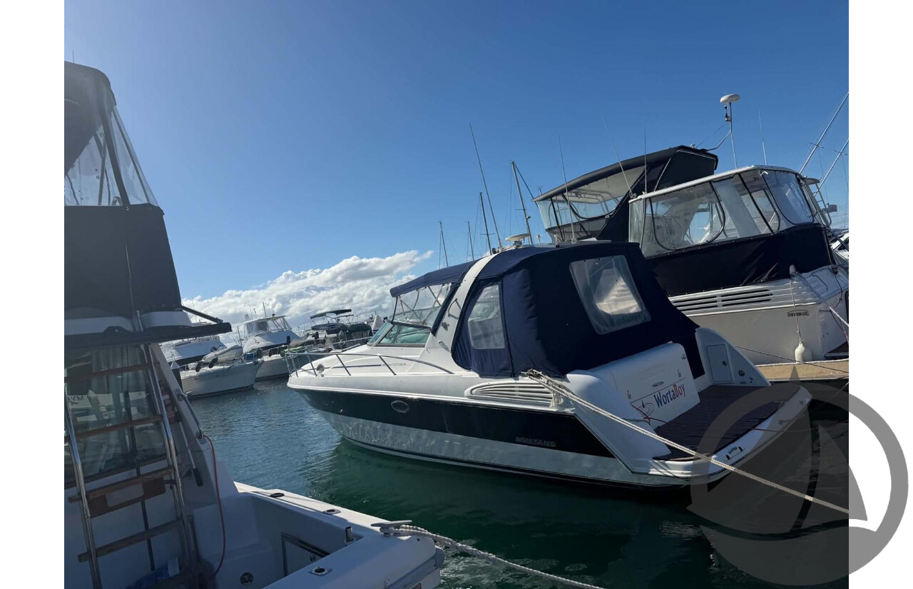 NO RESERVE | 2002 Mustang 3800 Sports Cruiser, Twin 350 Mercruiser MPi