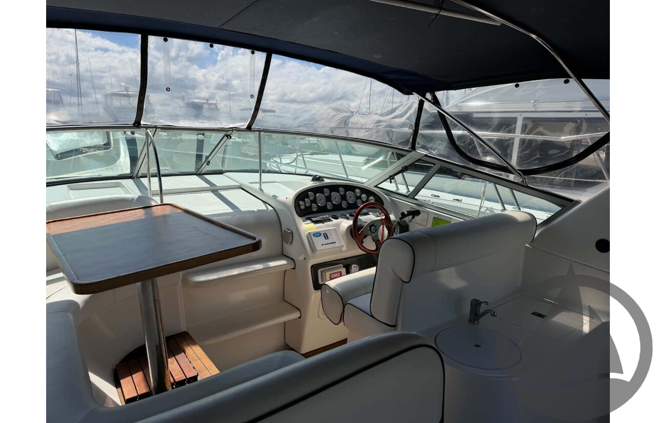 NO RESERVE | 2002 Mustang 3800 Sports Cruiser, Twin 350 Mercruiser MPi