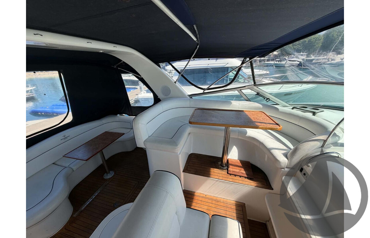 NO RESERVE | 2002 Mustang 3800 Sports Cruiser, Twin 350 Mercruiser MPi