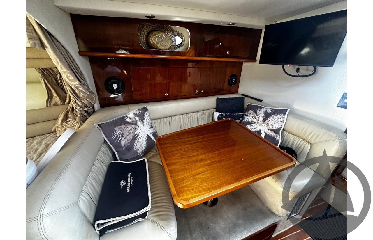 NO RESERVE | 2002 Mustang 3800 Sports Cruiser, Twin 350 Mercruiser MPi