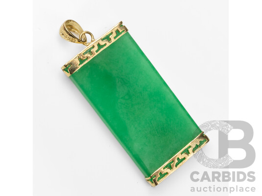 14ct Yellow Gold Chinese Jade Pendant - 4.61gms