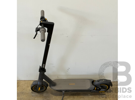 Assortment of E-SCOOTERS - LOT of 10
