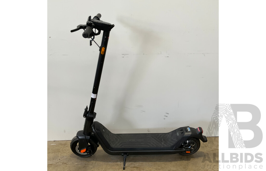 Assortment of E-SCOOTERS - LOT of 10