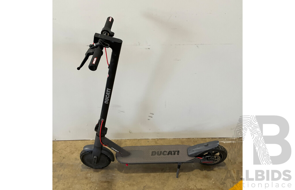 Assortment of E-SCOOTERS - LOT of 10