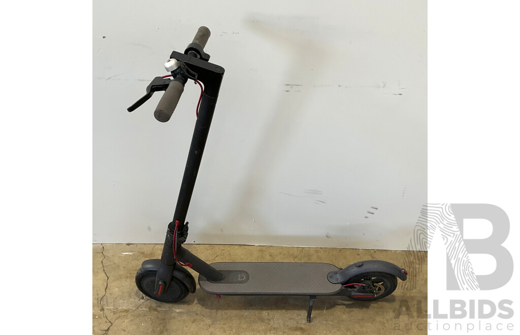 Assortment of E-SCOOTERS - LOT of 10