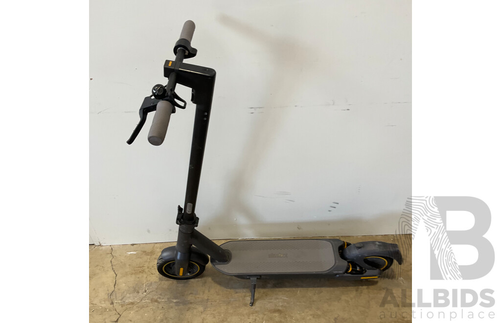 Assortment of E-SCOOTERS - LOT of 5