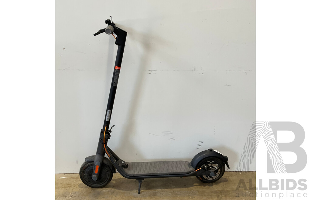 Assortment of E-SCOOTERS - LOT of 5