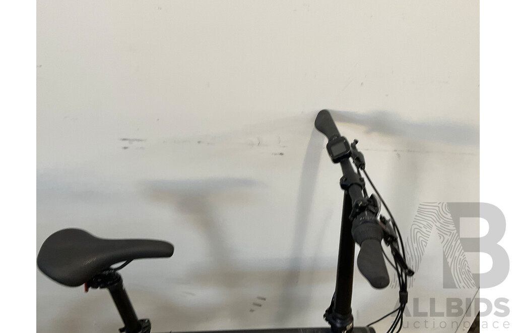 Assortment of E-BIKES - LOT of 5