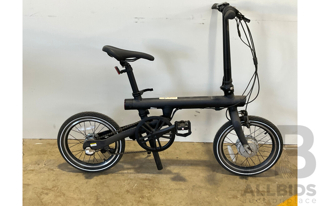 Assortment of E-BIKES - LOT of 5