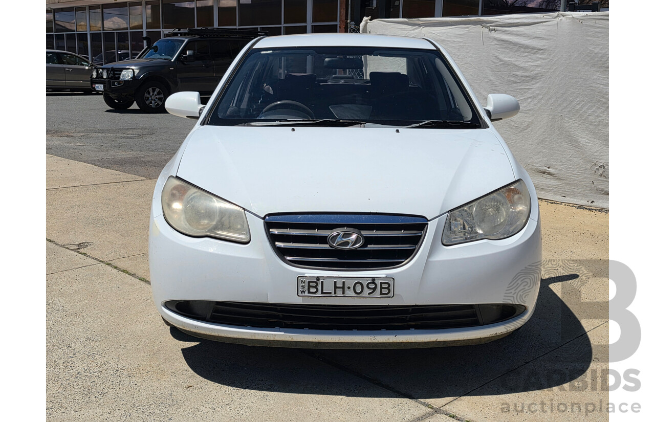 10/2009 Hyundai Elantra SX HD 4d Sedan White 2.0L