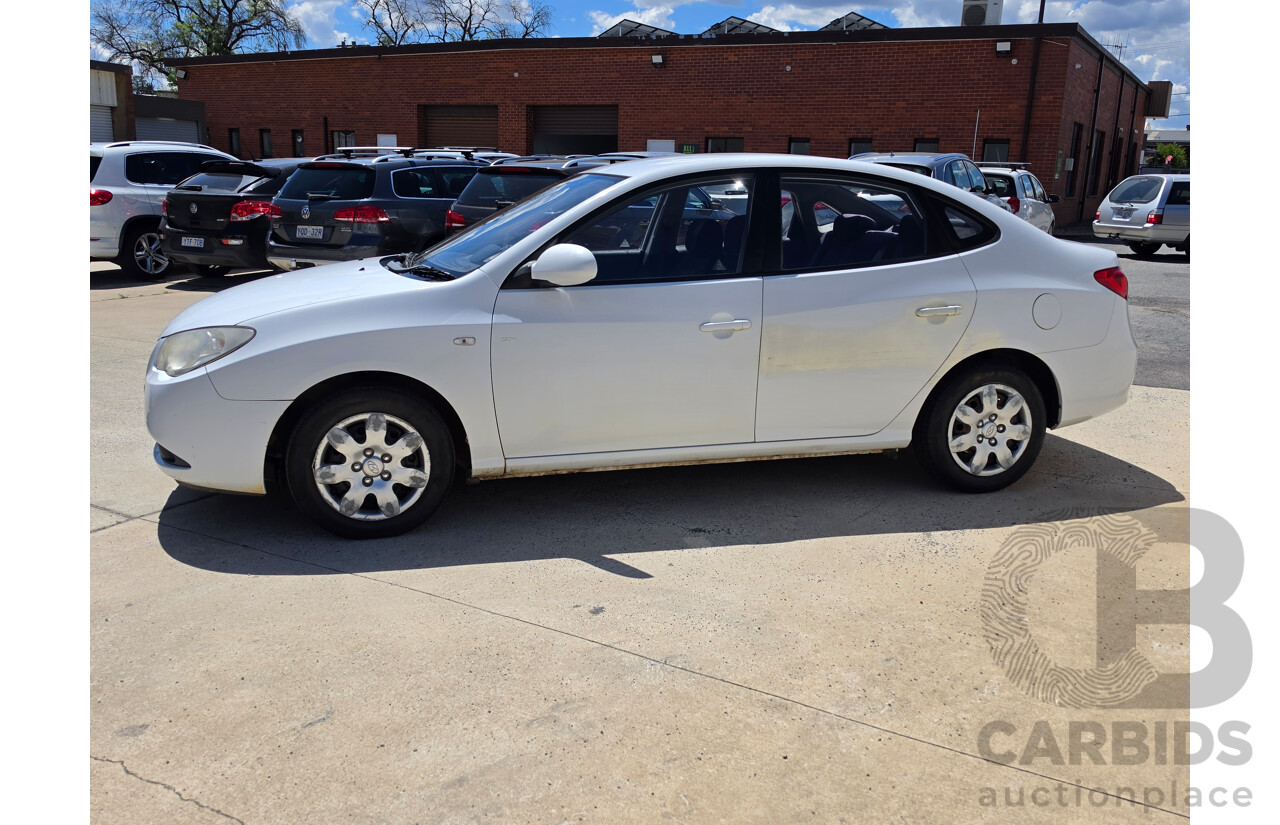 10/2009 Hyundai Elantra SX HD 4d Sedan White 2.0L