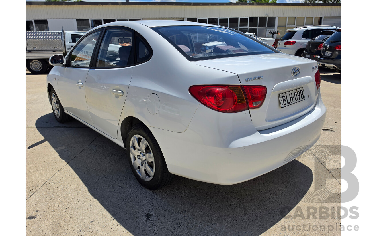 10/2009 Hyundai Elantra SX HD 4d Sedan White 2.0L