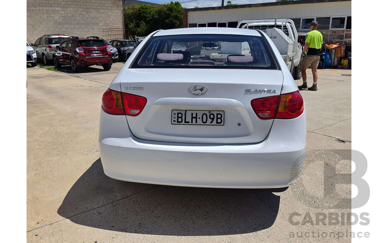 10/2009 Hyundai Elantra SX HD 4d Sedan White 2.0L