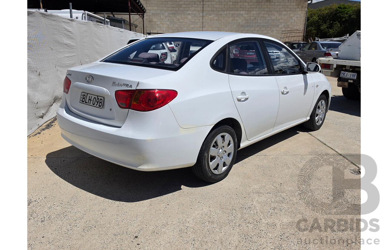10/2009 Hyundai Elantra SX HD 4d Sedan White 2.0L