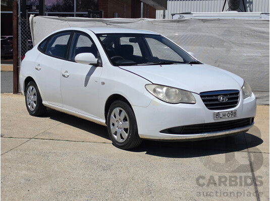 10/2009 Hyundai Elantra SX HD 4d Sedan White 2.0L