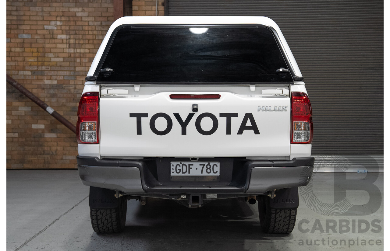 04/2022 Toyota Hilux SR (4x4) GUN126R Double Cab P/Up White 2.8L