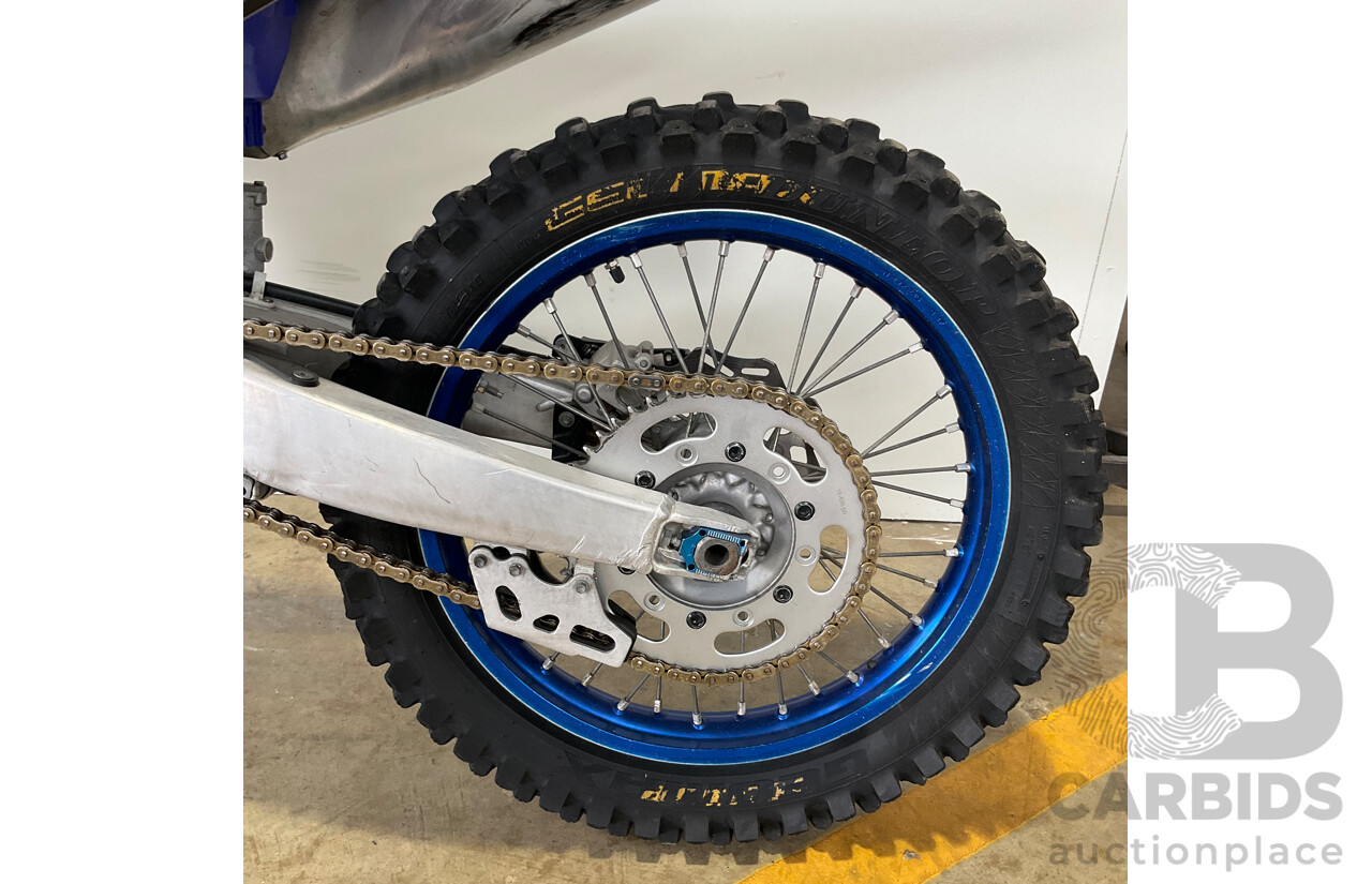 YAMAHA GYTR YZ450F Dirt Bike