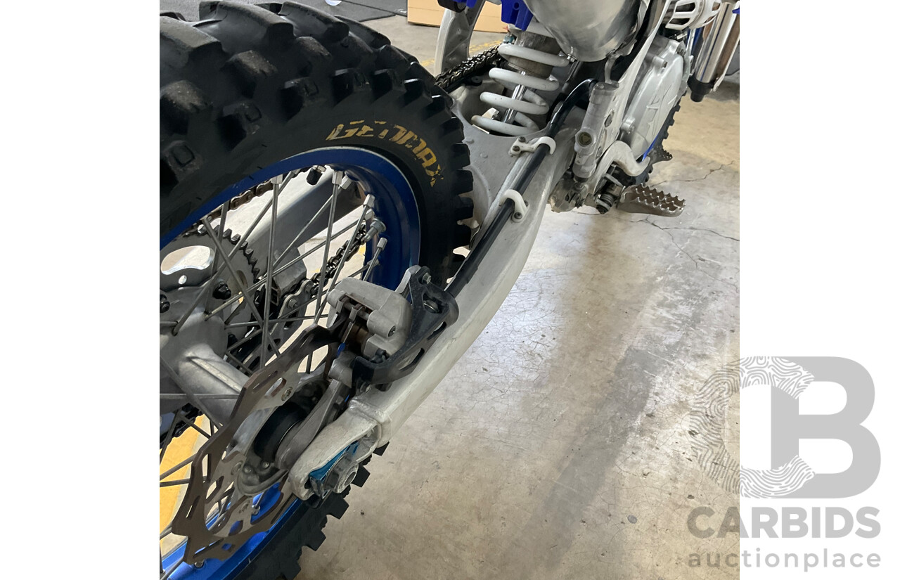 YAMAHA GYTR YZ450F Dirt Bike