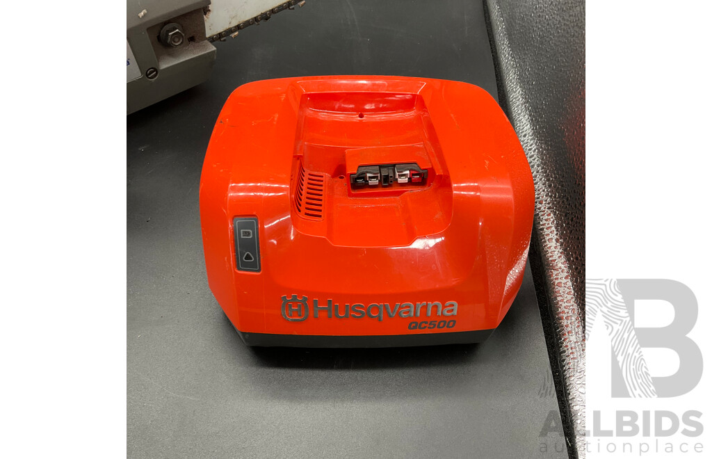 HUSQVARNA 536 LiXP Battery-Powered Chainsaw & Battery Charger