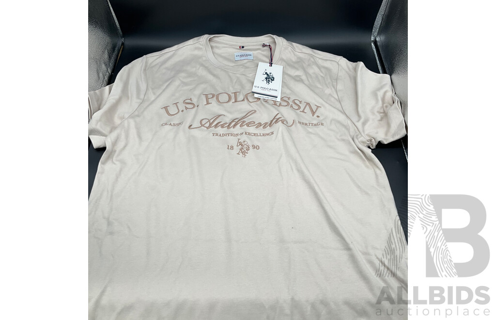 Assortment of Men's Clothing (EA7, U.S.POLO ASSN) - LOT of 5