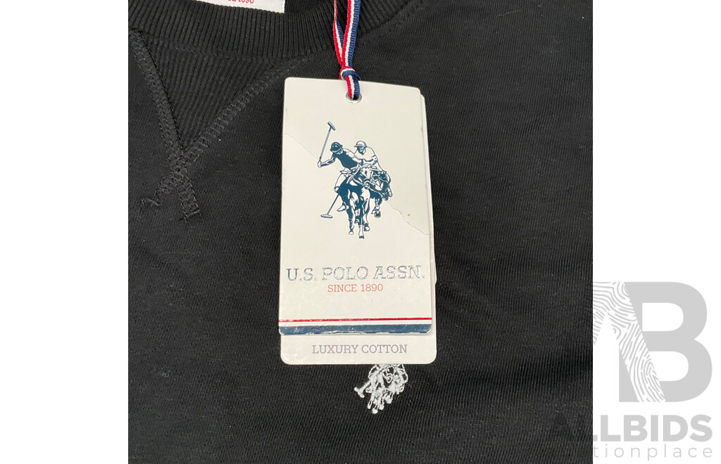 Assortment of Men's Clothing (EA7, U.S.POLO ASSN) - LOT of 5