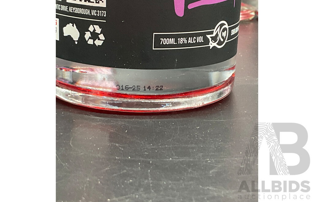 ABSOLUT RASPBERRI 700ML, SOUR PUSS Sour Grape Liqueur 700ML - LOT of 3