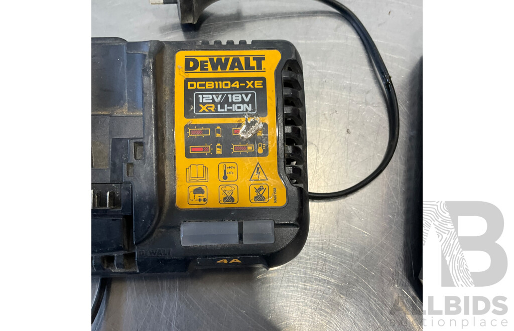 Assortment of Tools & accessories inside a MILWAWKEE Packout Tool Box (DeWalt, Makita & Milwawkee)