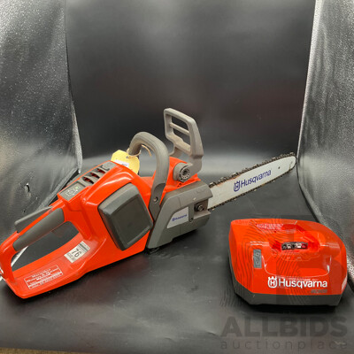 HUSQVARNA 536 LiXP Battery-Powered Chainsaw & Battery Charger