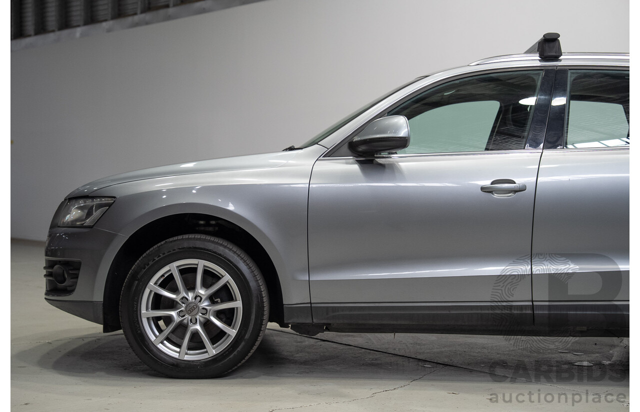 04/2010 Audi Q5 3.0 TDI Quattro AWD 8R MY10 4d Wagon Grey 3.0L