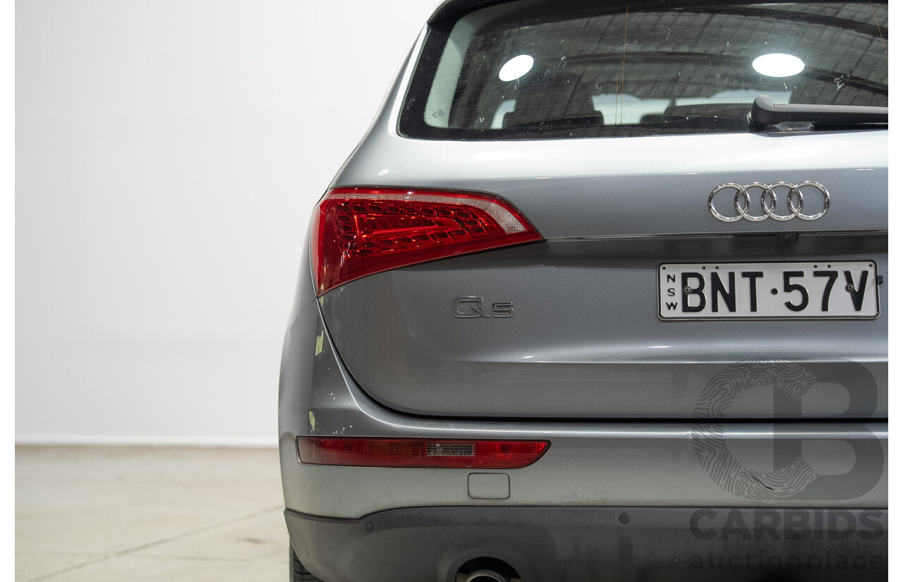 04/2010 Audi Q5 3.0 TDI Quattro AWD 8R MY10 4d Wagon Grey 3.0L