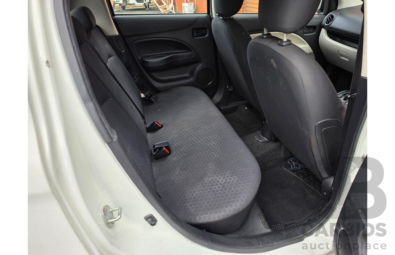 04/2013 Mitsubishi Mirage ES LA 5d Hatchback White 1.2L