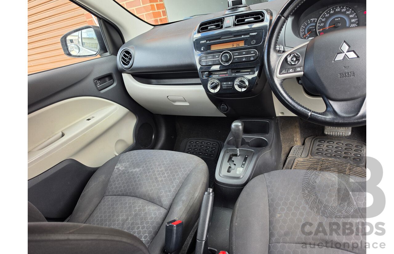 04/2013 Mitsubishi Mirage ES LA 5d Hatchback White 1.2L