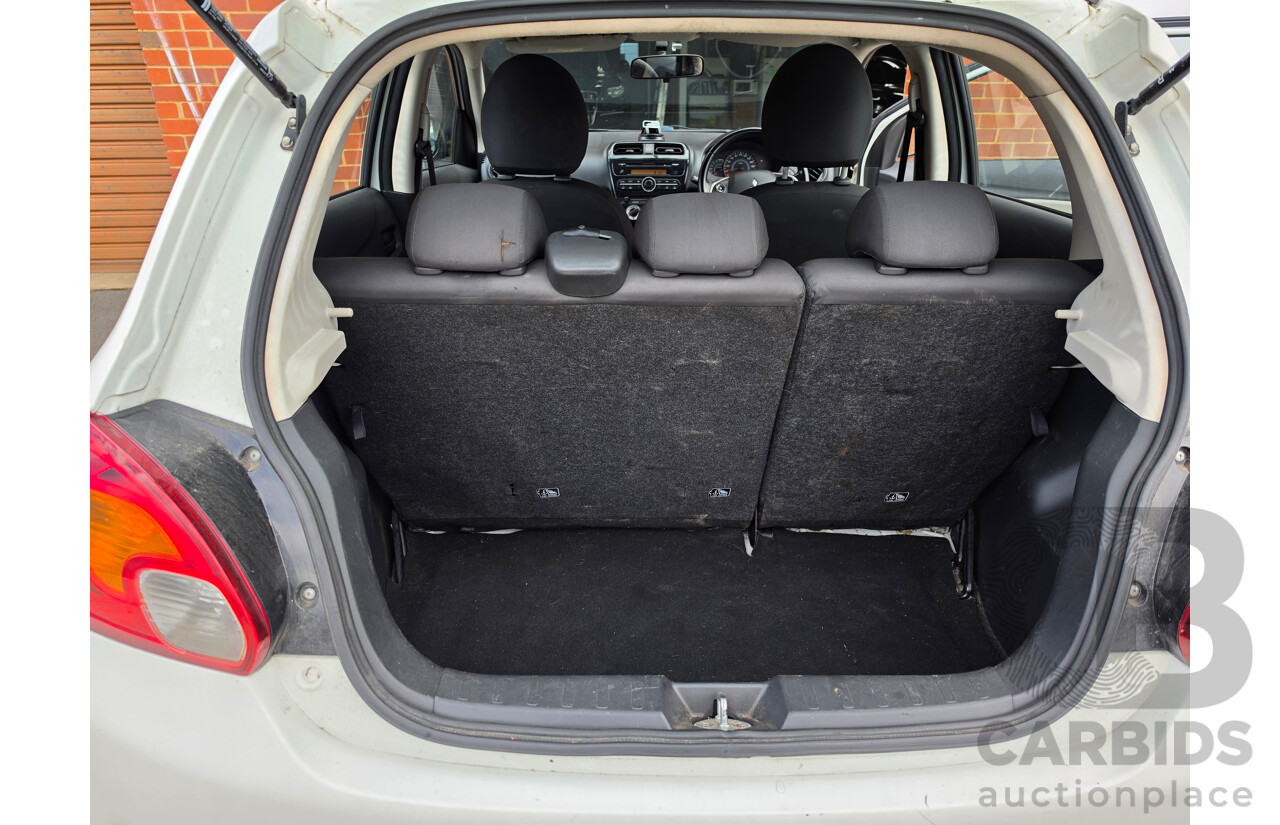 04/2013 Mitsubishi Mirage ES LA 5d Hatchback White 1.2L