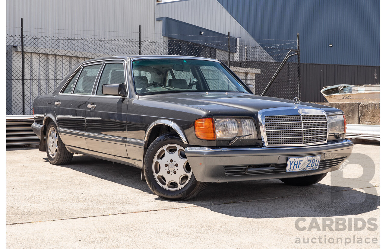 6/1989 Mercedes-Benz 560 SEL W126 4d Sedan Grey V8 5.5L