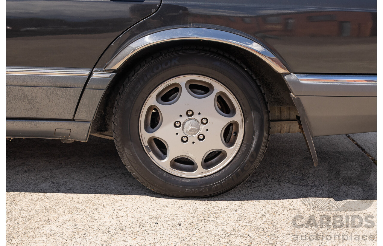 6/1989 Mercedes-Benz 560 SEL W126 4d Sedan Grey V8 5.5L